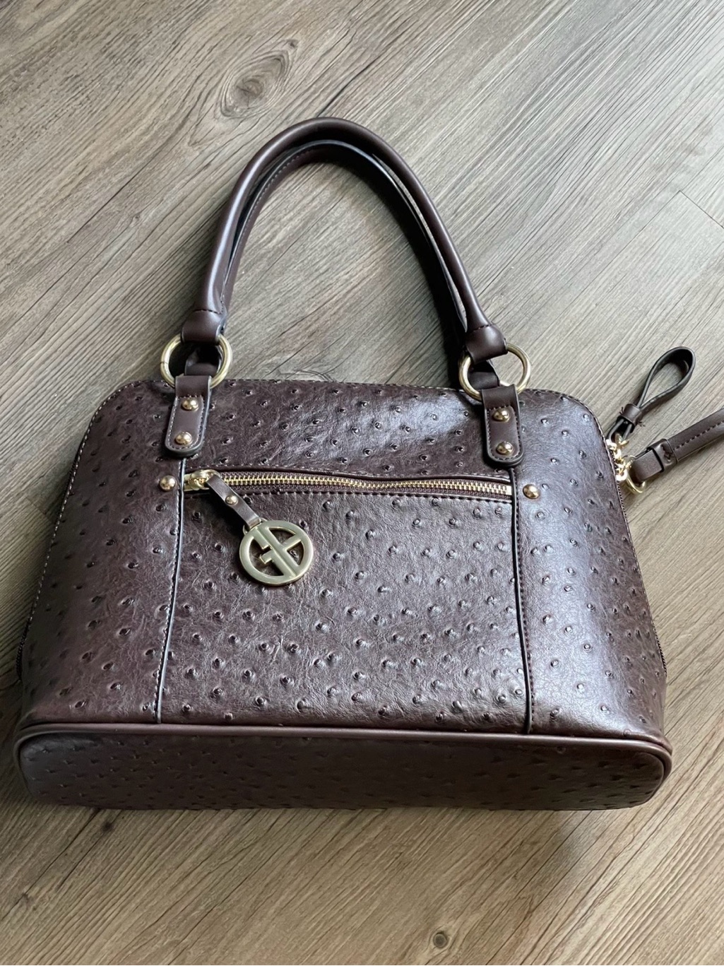Giani Bernini Ostrich Dome Classic Satchel Handbag.